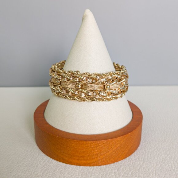 Mid-Century Heavy 14k Gold Ornate Bracelet, 49.9g - Picture 3 of 17